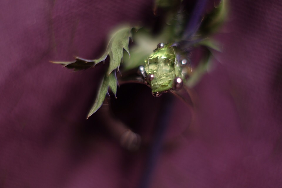 Три девушки создают бижутерию своими руками. Чем они вдохновляются и из чего создают украшения? Выясняем