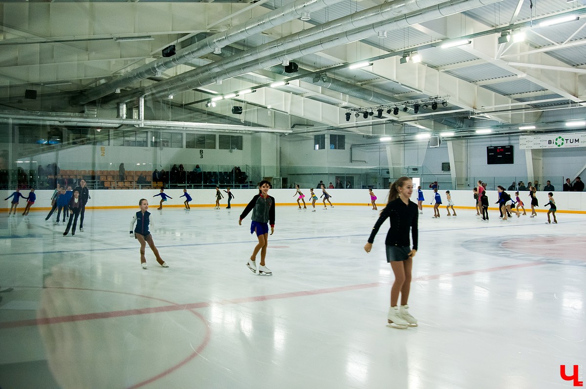 31 марта в ледовом комплексе “Владимир” завершился Кубок Ирины Слуцкой, в котором приняли участие 470 фигуристов со всей России