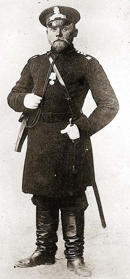 Тюрьма в центре, заключенные в Золотых воротах. Эти атрибуты темной стороны жизни дореволюционного Владимира для горожан были вполне обычными явлениями