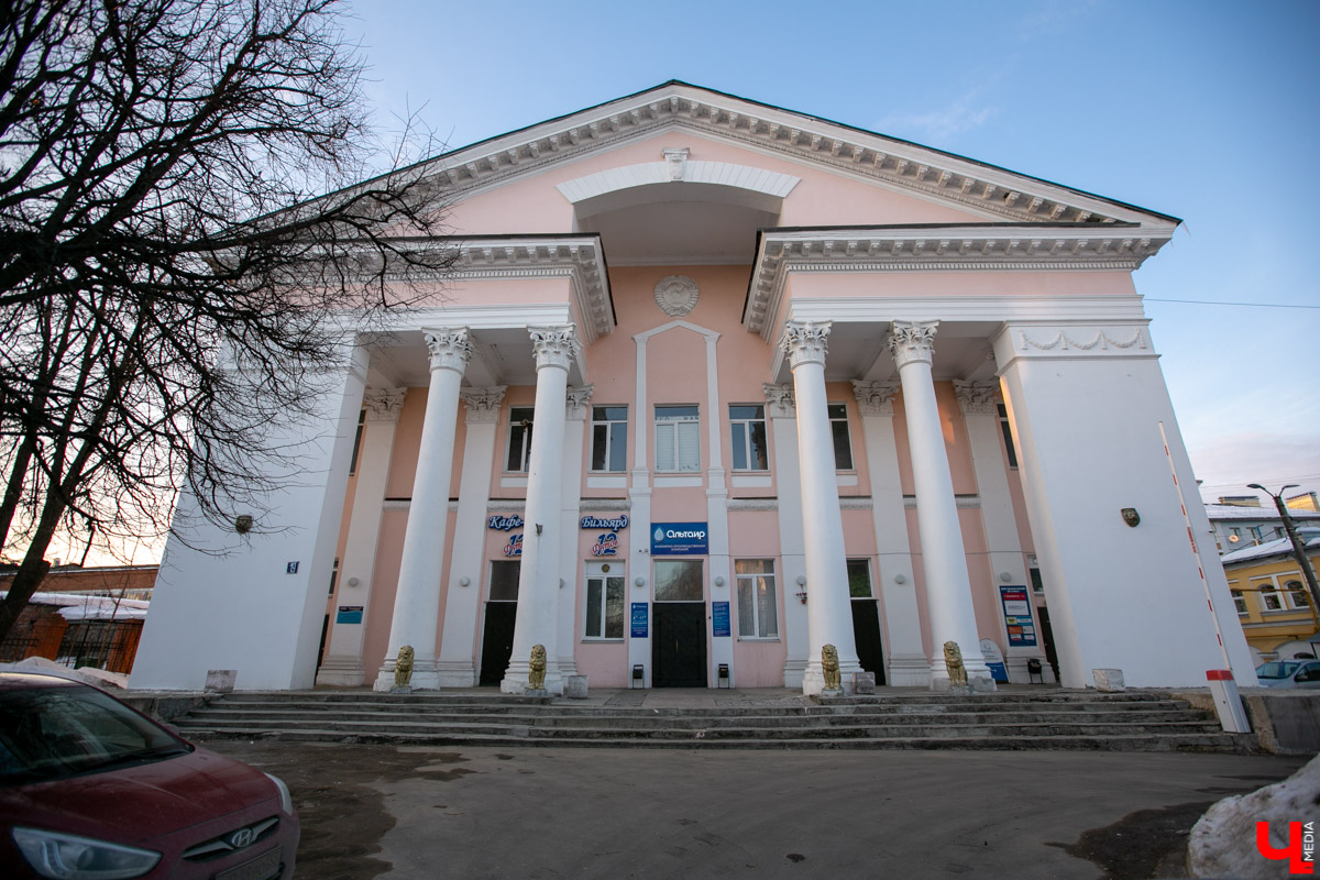 Тюрьма в центре, заключенные в Золотых воротах. Эти атрибуты темной стороны жизни дореволюционного Владимира для горожан были вполне обычными явлениями