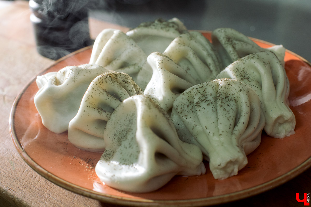 С давних времен путников, желающих познать вкус традиционной грузинской кухни, отправляли в Сололаки. Этот исторический район в центре Тбилиси по-прежнему хранит в себе атмосферу старого города. А знаете ли вы, что свой маленький «Сололаки» теперь есть и в центре древнего Владимира?