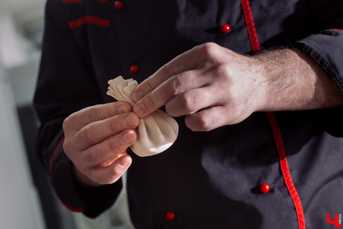 С давних времен путников, желающих познать вкус традиционной грузинской кухни, отправляли в Сололаки. Этот исторический район в центре Тбилиси по-прежнему хранит в себе атмосферу старого города. А знаете ли вы, что свой маленький «Сололаки» теперь есть и в центре древнего Владимира?