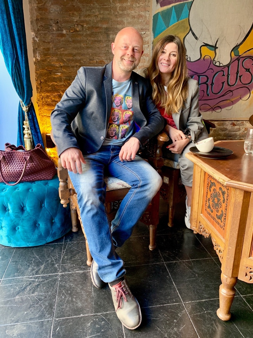 Владимирский фотограф Игорь Воробей вот уже 10 лет живет в Барселоне и знакомит своих земляков, а также российских звезд с интересными местами для отдыха. А недавно он помог телеведущей Жанне Бадоевой снять программу “Жизнь других”