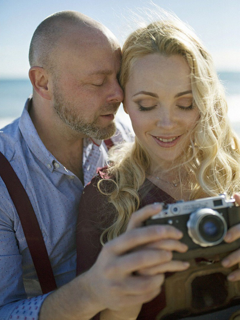 Владимирский фотограф Игорь Воробей вот уже 10 лет живет в Барселоне и знакомит своих земляков, а также российских звезд с интересными местами для отдыха. А недавно он помог телеведущей Жанне Бадоевой снять программу “Жизнь других”