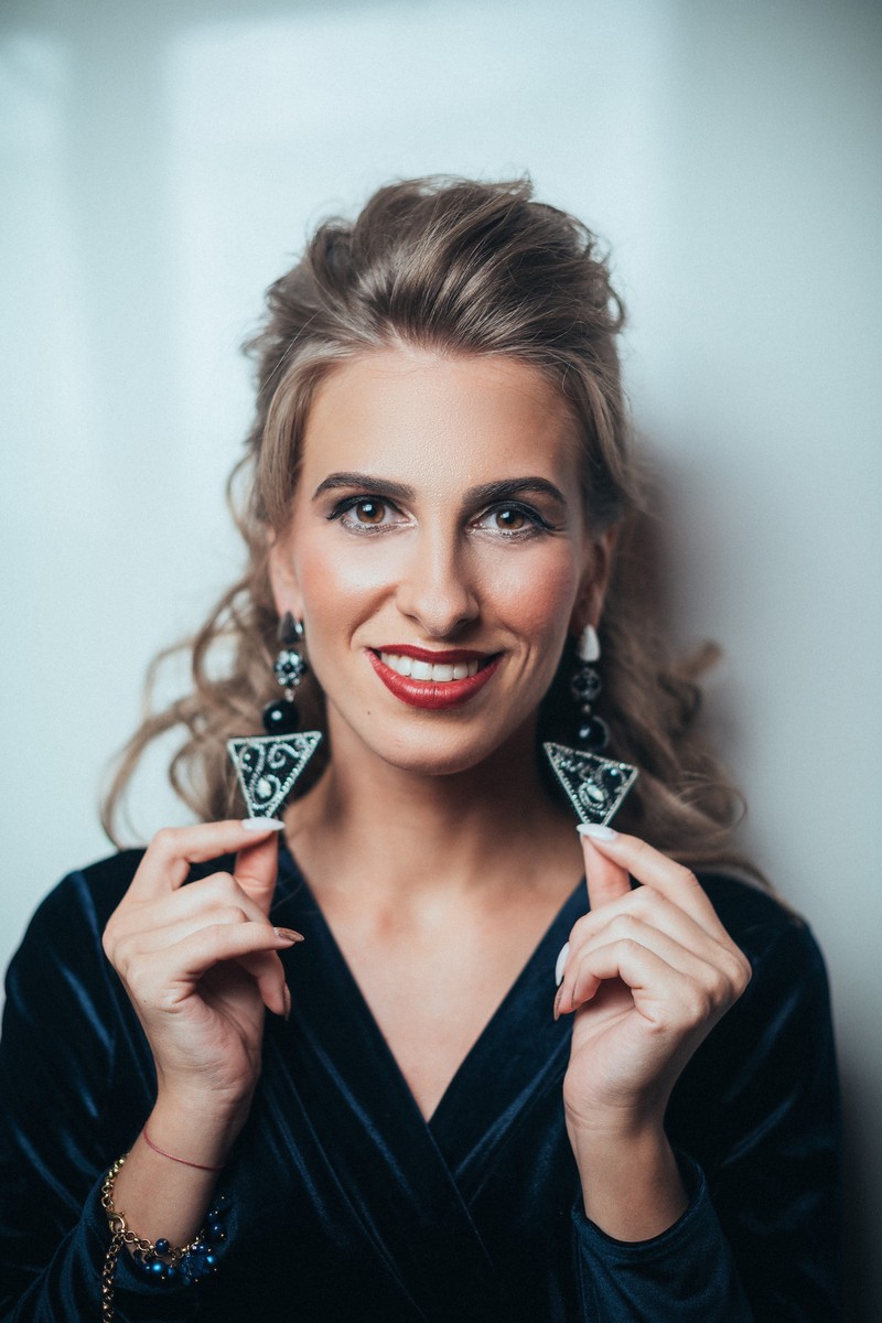 Жаркий конкурс “Ключ на спорт” продолжается. Знакомьтесь с Алёной Маркеловой - первой претенденткой на статус самой рельефной “Девушки апреля”