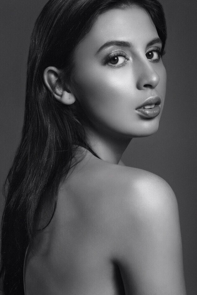 Профессиональная модель Полина Соколова рассказала о своем опыте экстремального похудения. Девушка честно призналась, насколько это страшно, и дала совет: как выбраться из кризиса.