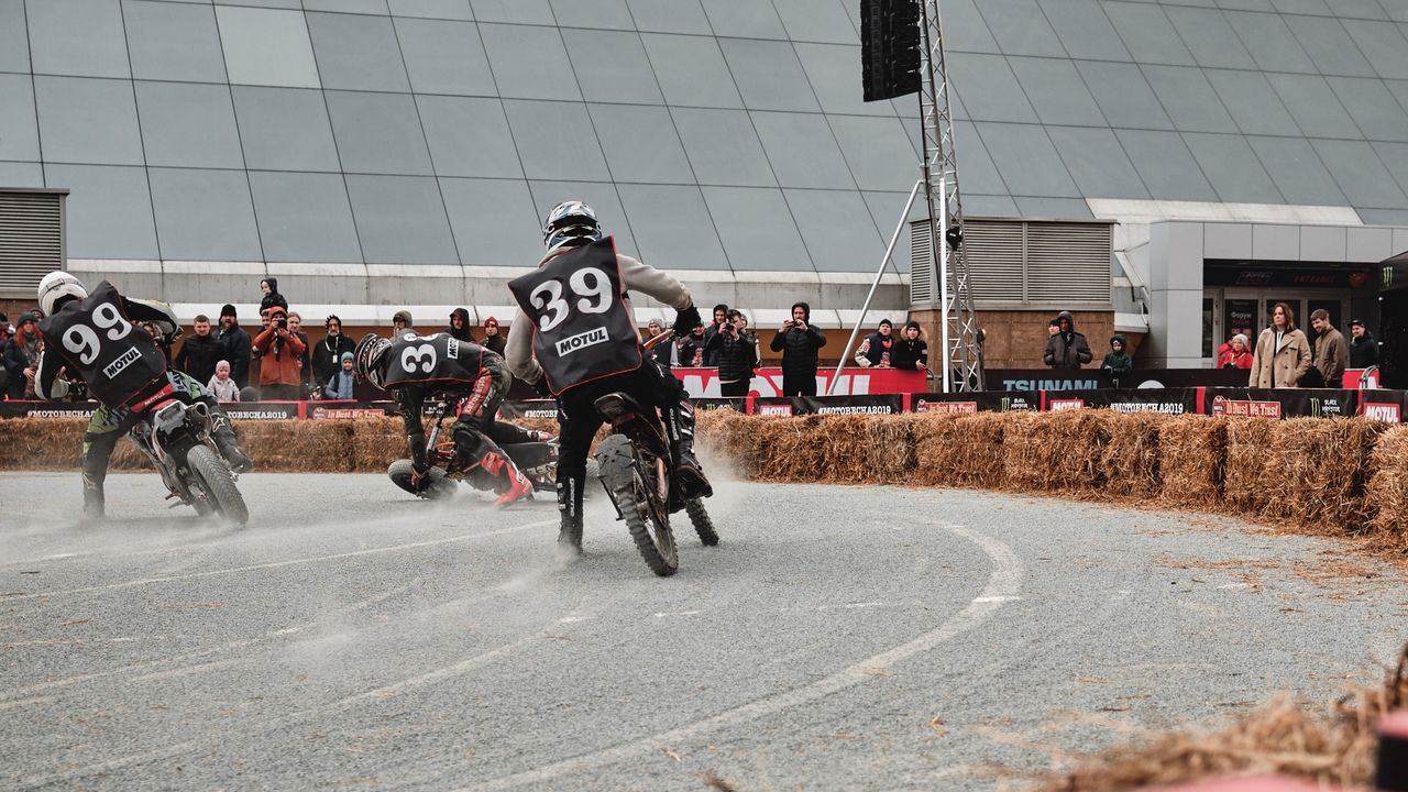 Flat Track - Motul In Dust We Trust