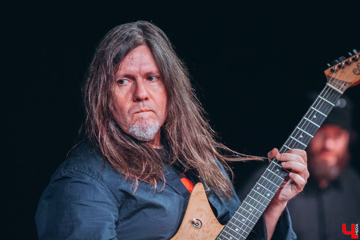 Испанский гитарист Анхель Онтальва во Владимире