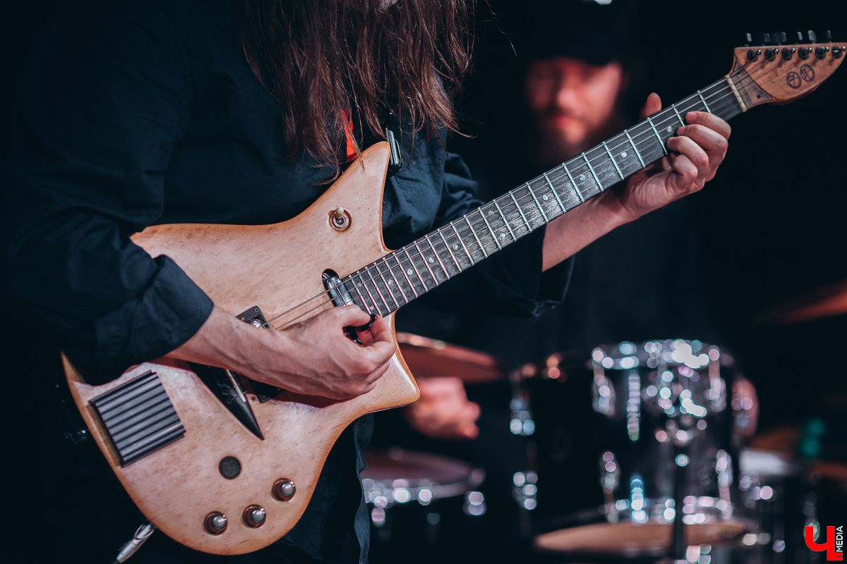 Испанский гитарист Анхель Онтальва во Владимире