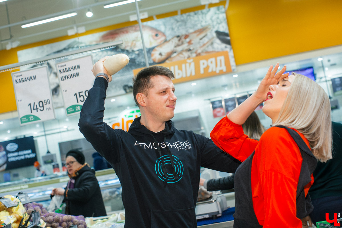 Участники гастро-шоу “Ключ-Медиа” узнали секрет извлечения энергии из диетических продуктов и сконструировали белковую бомбу