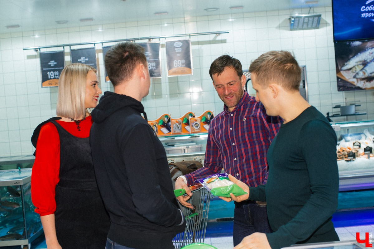 Участники гастро-шоу “Ключ-Медиа” узнали секрет извлечения энергии из диетических продуктов и сконструировали белковую бомбу