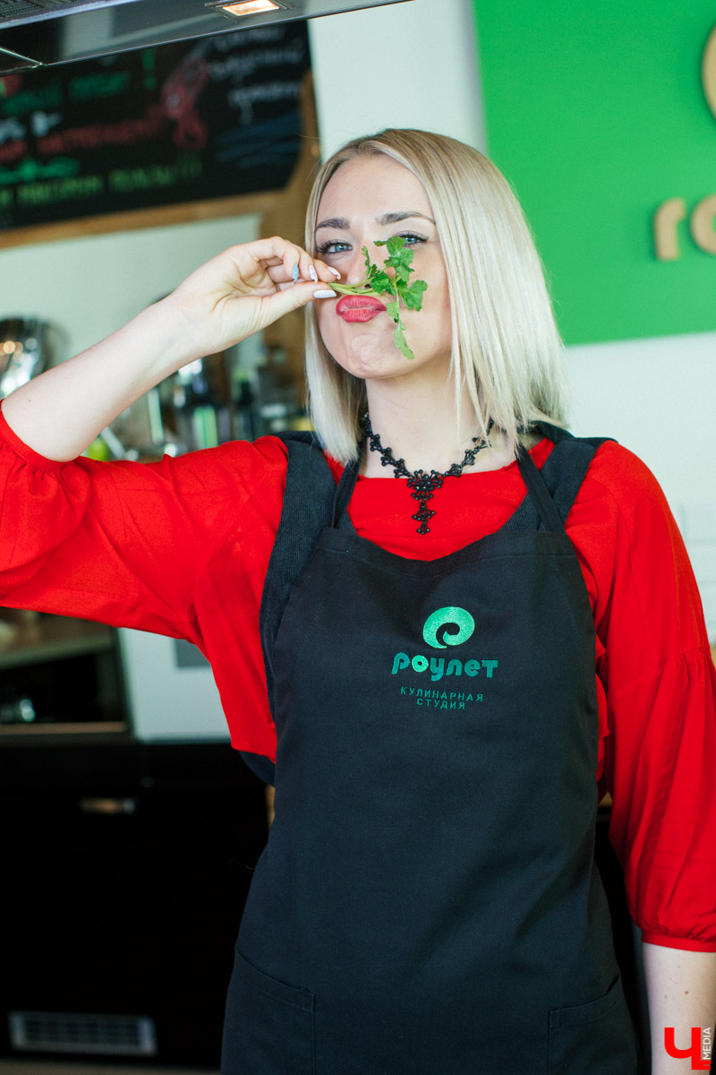 Участники гастро-шоу “Ключ-Медиа” узнали секрет извлечения энергии из диетических продуктов и сконструировали белковую бомбу