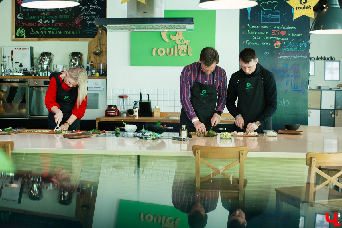 Участники гастро-шоу “Ключ-Медиа” узнали секрет извлечения энергии из диетических продуктов и сконструировали белковую бомбу