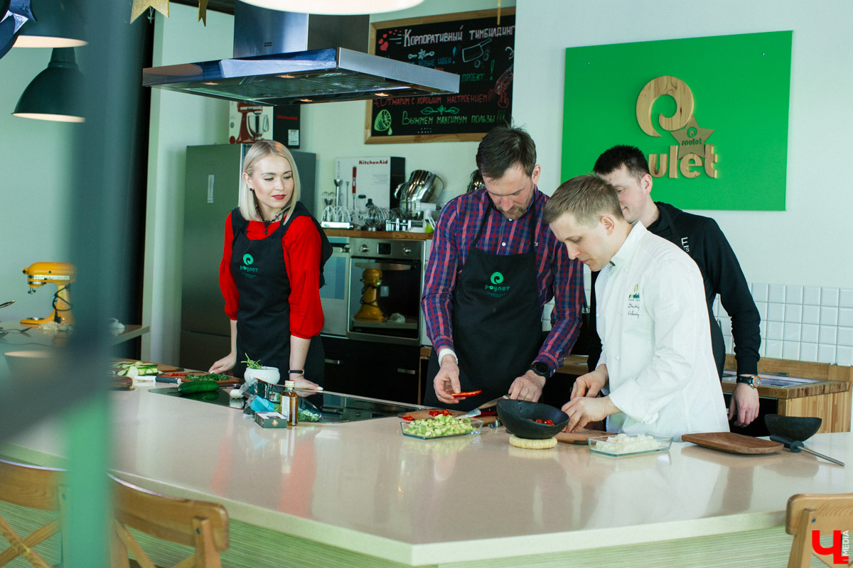 Участники гастро-шоу “Ключ-Медиа” узнали секрет извлечения энергии из диетических продуктов и сконструировали белковую бомбу