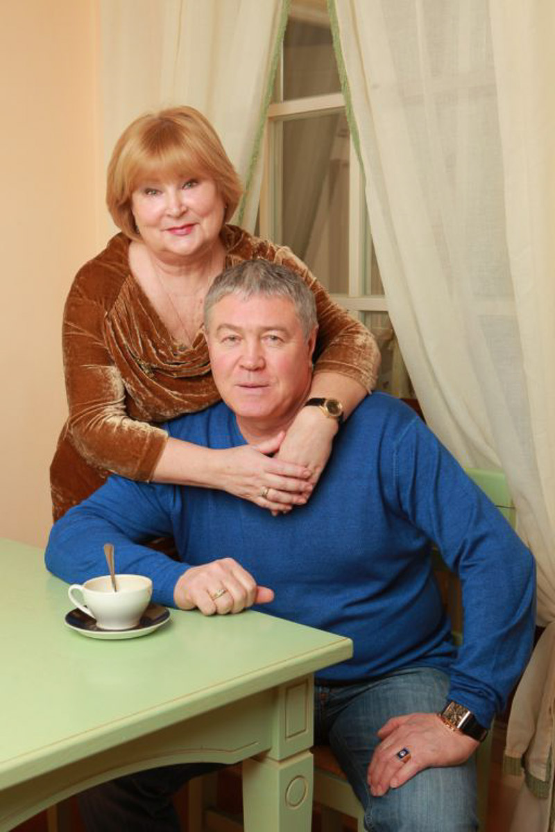 Известная писательница из Владимира Татьяна Полякова – мастер авантюрного детектива. Она входит в пятерку самых издаваемых авторов России. За ее плечами 93 книги. Подробности своей жизни Татьяна Викторовна раскрыла в эксклюзивном интервью нашему изданию