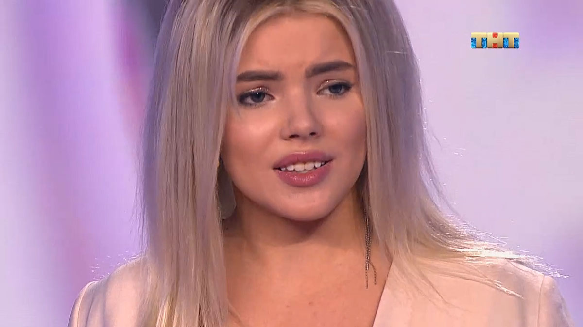 Софья Лобанова на Comedy Баттл 2019