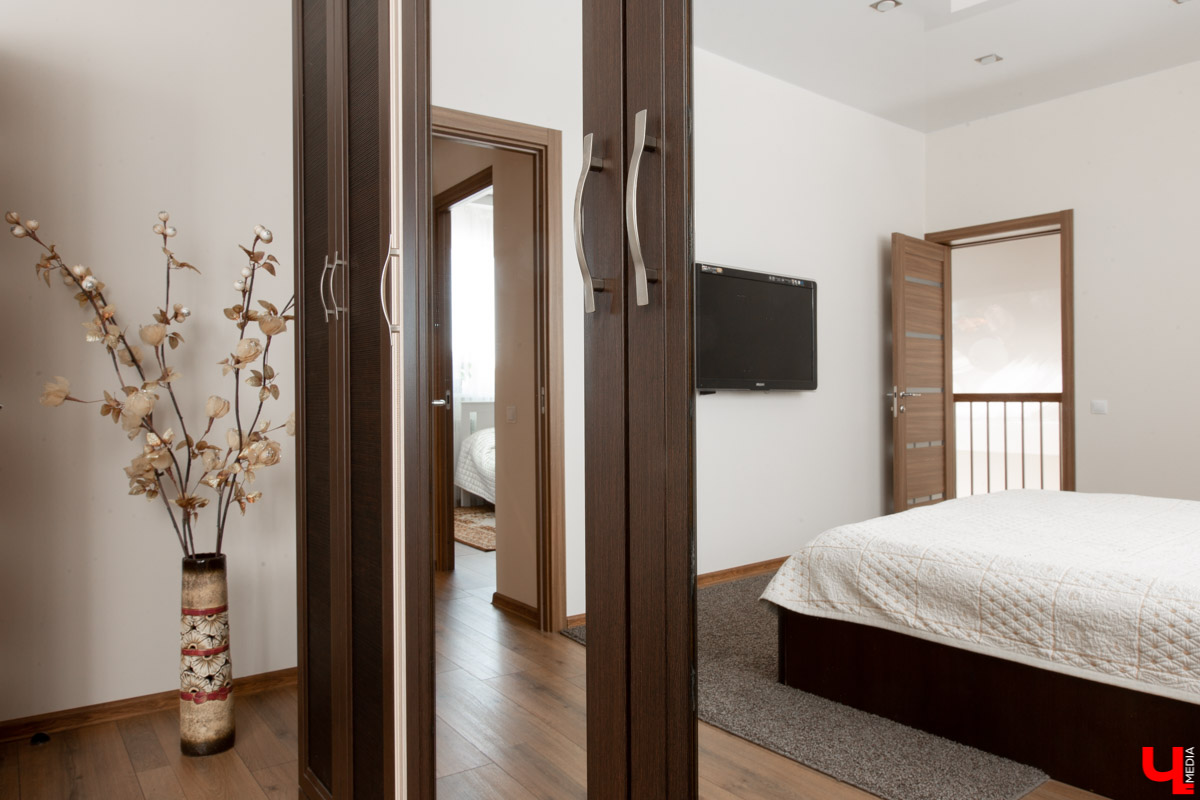 Проект “Ключ-Медиа” “Ремонт за 300” вдохновил владимирцев на отделку своих жилплощадей в стиле эко-лофт. Об этом в интервью нам поведала дизайнер Кристина Шабаршина