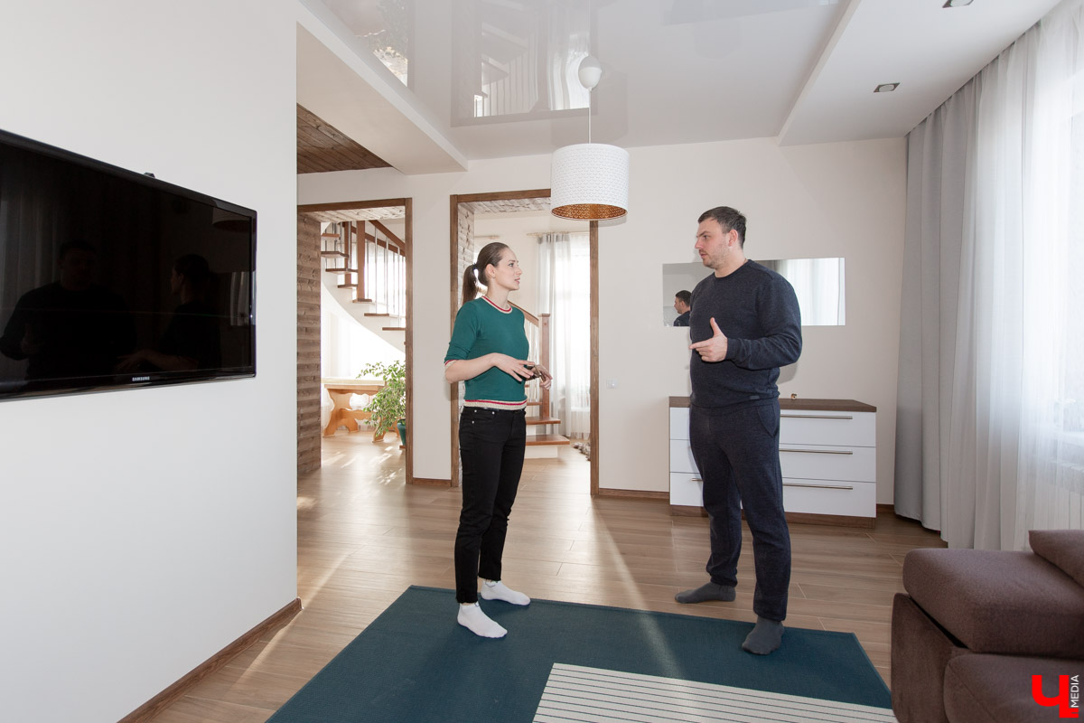 Проект “Ключ-Медиа” “Ремонт за 300” вдохновил владимирцев на отделку своих жилплощадей в стиле эко-лофт. Об этом в интервью нам поведала дизайнер Кристина Шабаршина