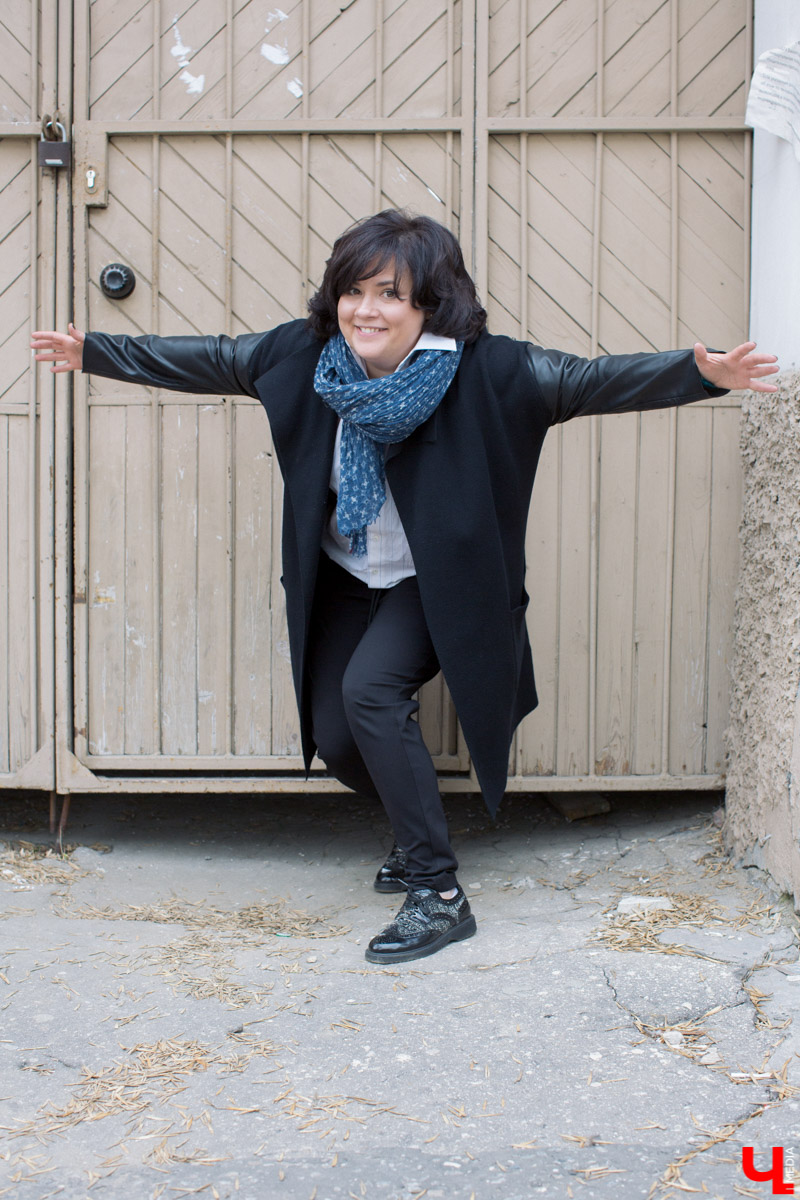 Знакомимся с коллегой Ириной Сергеевой в ее новом для нас амплуа. Программный директор владимирской радиостанции ведет забавный блог с короткими видео - карапульками