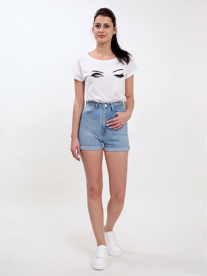 Жаркий конкурс “Ключ на спорт” продолжается. Знакомьтесь с Юлией Кулешовой - третьей претенденткой на статус самой рельефной “Девушки апреля”