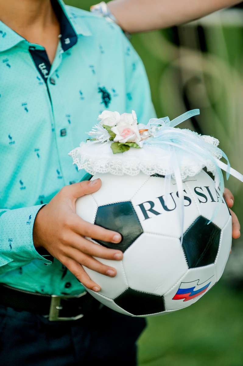 Певица Дария Семина-Курпаяниди сделала ставку на поражение сборной Испании и выиграла предложение руки и сердца