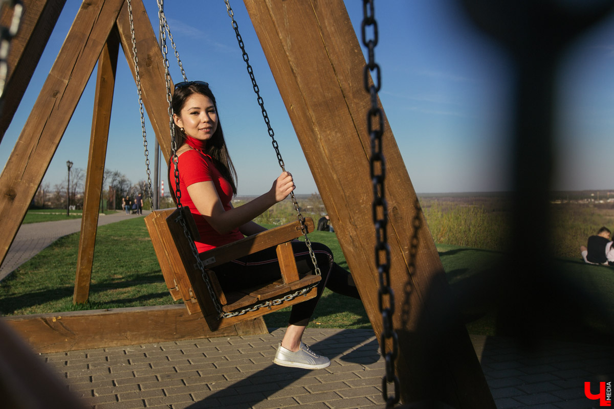 24-летняя Анна Каширина из Владимира подала заявку на участие в конкурсе “Мисс Спартак”. Как хрупкая девушка стала футбольным фанатом и каково ей в мире мужчин - об этом в нашем интервью