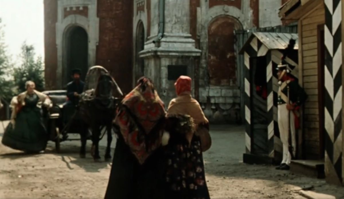 Кадр из фильма «Женитьба Бальзаминова»