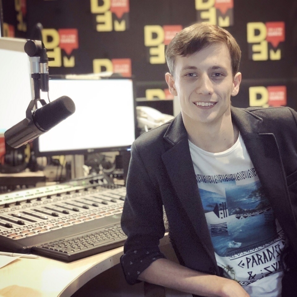 В День радио владимирские радиоведущие наконец-то «выходят из тени» и рассказывают о любимой профессии