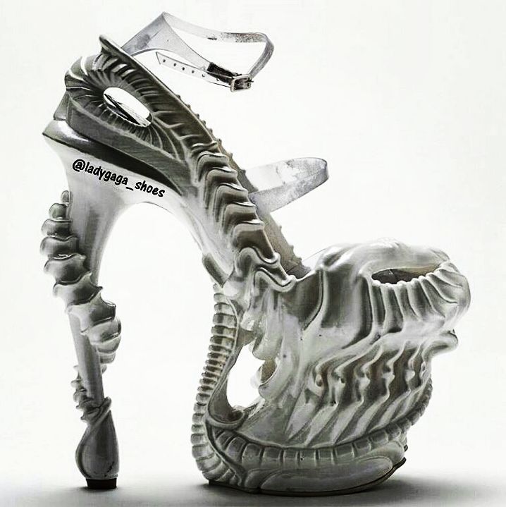 Владимирец Андрей Перескоков создаст совместную коллекцию одежды премиум-класса совместно с известным дизайнером Янжем Недвецким, который работает с Леди Гагой, Джонни Деппом, Моникой Белуччи, Тимати и Филиппом Киркоровым