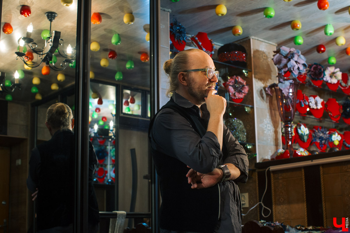 Владимирец Андрей Перескоков создаст совместную коллекцию одежды премиум-класса совместно с известным дизайнером Янжем Недвецким, который работает с Леди Гагой, Джонни Деппом, Моникой Белуччи, Тимати и Филиппом Киркоровым