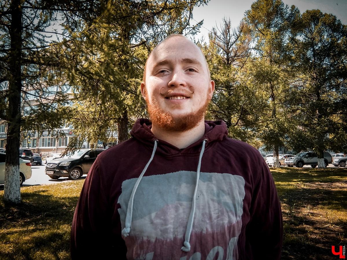 Как ухаживать за усами, рассказывают владимирские усачи