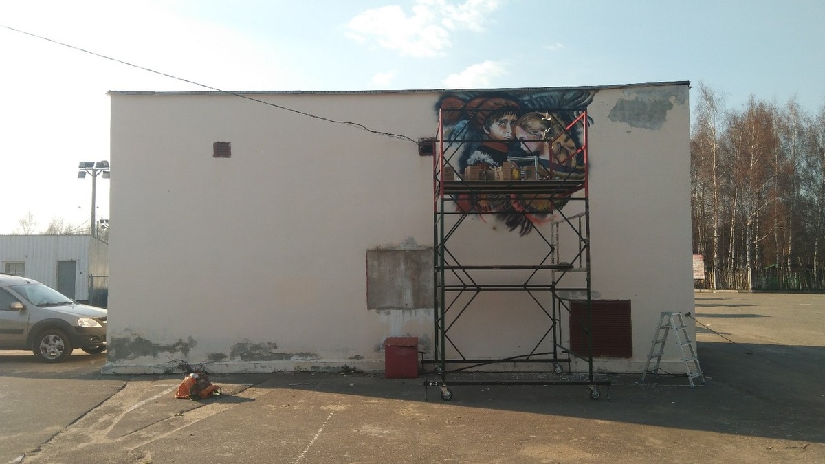 За апрель-май во Владимире появились сразу три новых граффити. Увидеть их можно у ВлГУ, на проспекте Строителей и рядом с “РусьКино”