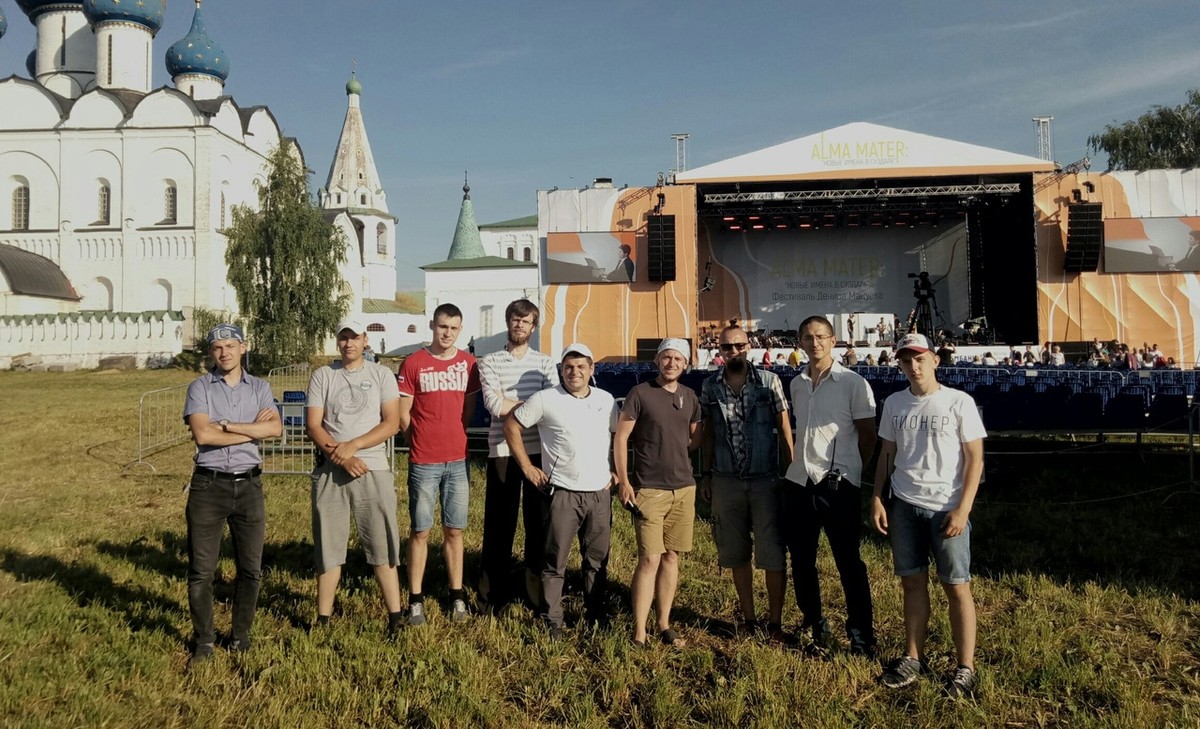 Серия интервью с командой «Новый день» продолжается. На этот раз говорим с руководителем отдела производства Сергеем Гусаровым. О чем? О сути его профессии, тонкостях работы с заказчиками и многом другом