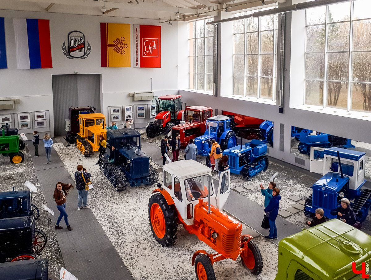 Обширная программа для тура выходного дня или небольшого отпуска. Мы осмотрели Чебоксары, Набережные Челны, Елабугу и Свияжск и делимся опытом