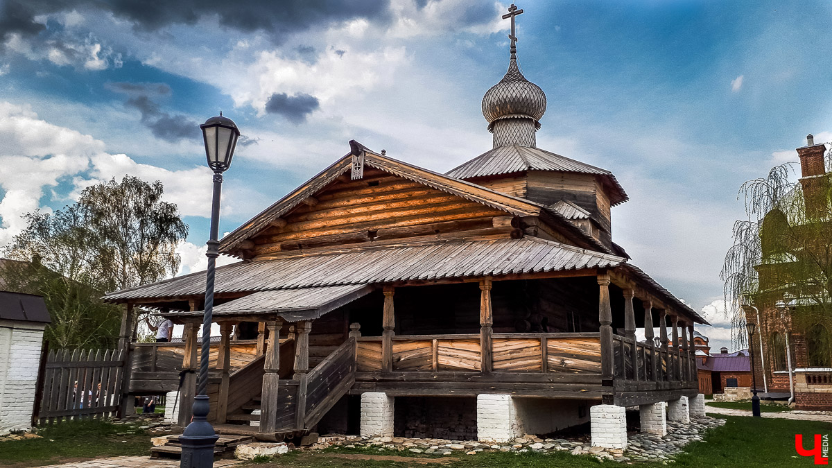 Обширная программа для тура выходного дня или небольшого отпуска. Мы осмотрели Чебоксары, Набережные Челны, Елабугу и Свияжск и делимся опытом