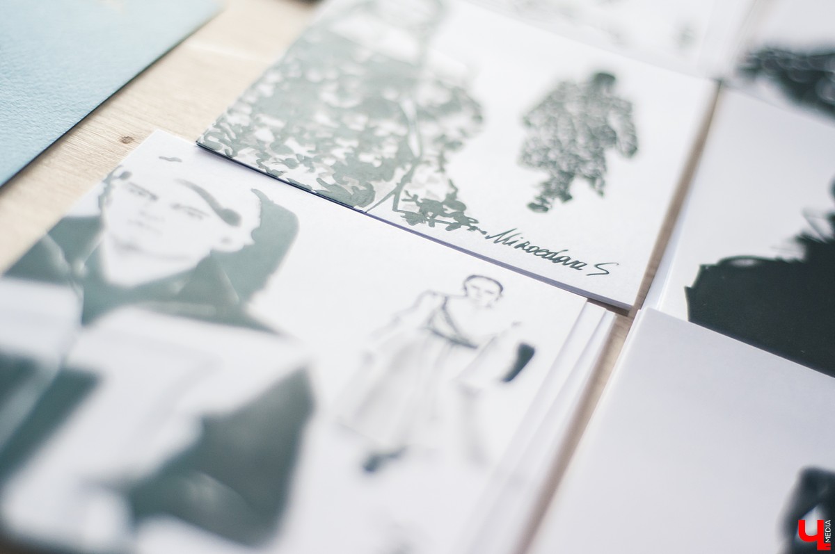 Иллюстратор Софья Мироедова открыла во Владимире выставку фэшн-скетчей. Ее вдохновили работы Рене Грюо, Дэвида Даунтона и Стины Персон.