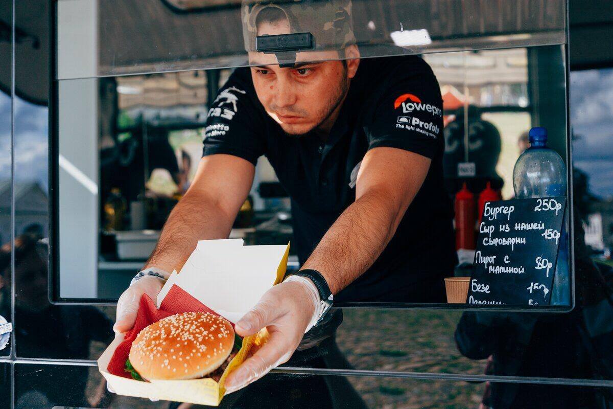 1 июня в Суздале стартовал новый сезон проекта “Гастрономическая карта России”. На нем умилялись мастерству юных поваров и обсуждали совместный проект с Google Maps.