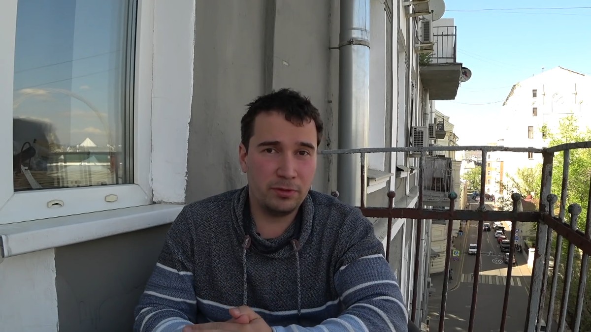 Московский блогер-урбанист прогулялся по Владимиру и снял видео, в котором рассказал об опасных пешеходных переходах, шумовом загрязнении центра и о том, как сделать наш любимый город привлекательнее для туристов.