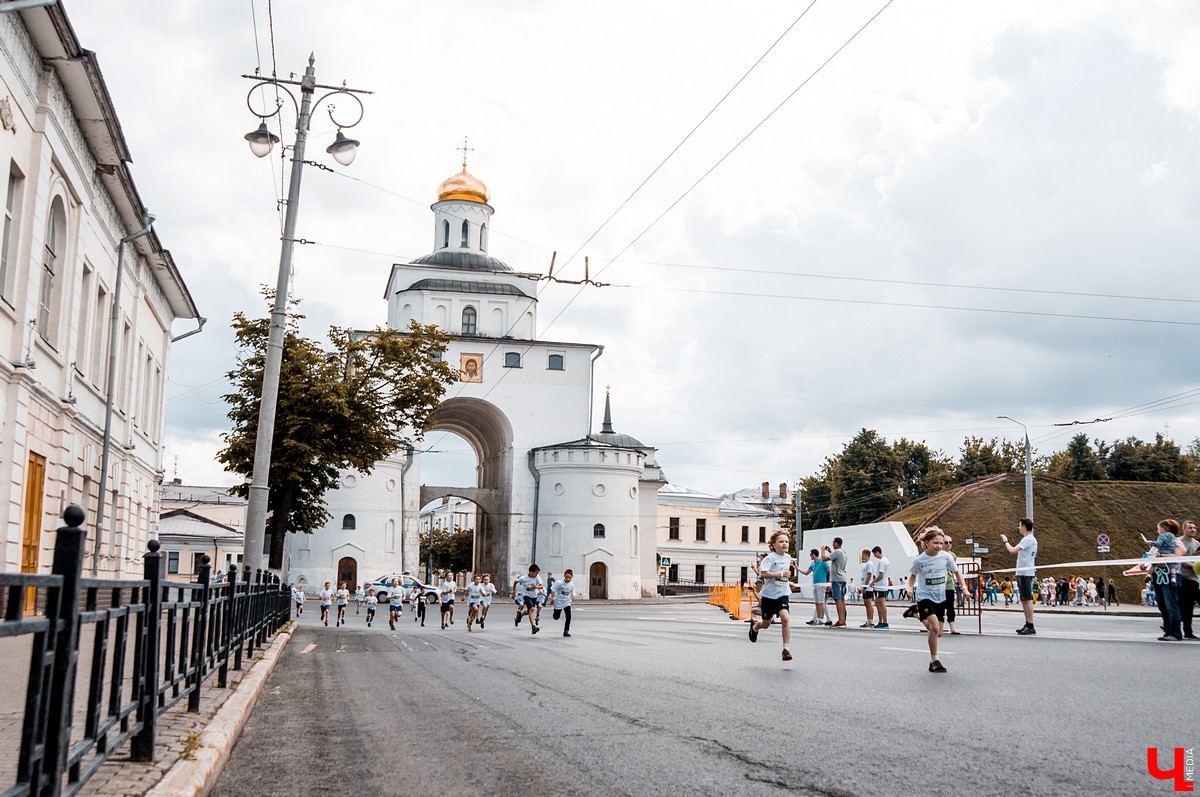 1 июня во Владимире состоялась всероссийская акция “Зеленый Марафон”. На него пришло 1400 участников и несколько тысяч зрителей.