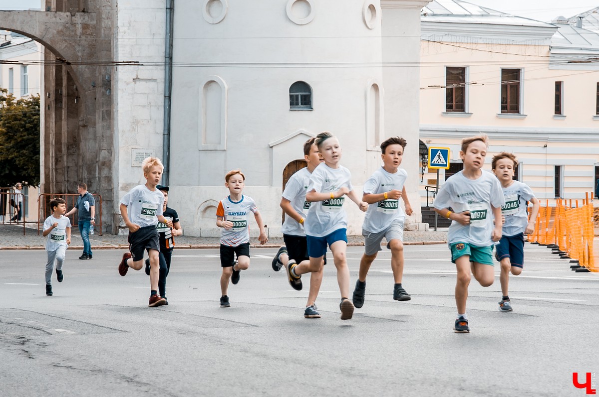 1 июня во Владимире состоялась всероссийская акция “Зеленый Марафон”. На него пришло 1400 участников и несколько тысяч зрителей.