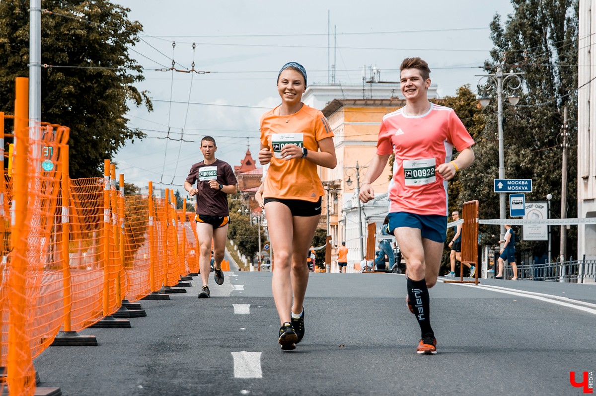 1 июня во Владимире состоялась всероссийская акция “Зеленый Марафон”. На него пришло 1400 участников и несколько тысяч зрителей.