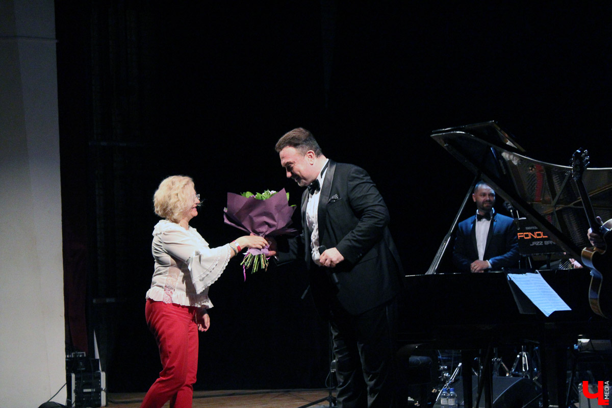 С 30 по 31 мая во Владимире отгремел уникальный фестиваль – «Джаз-Гром». Его для владимирских любителей джаза организовали заслуженный артист России Сергей Жилин и областная филармония.