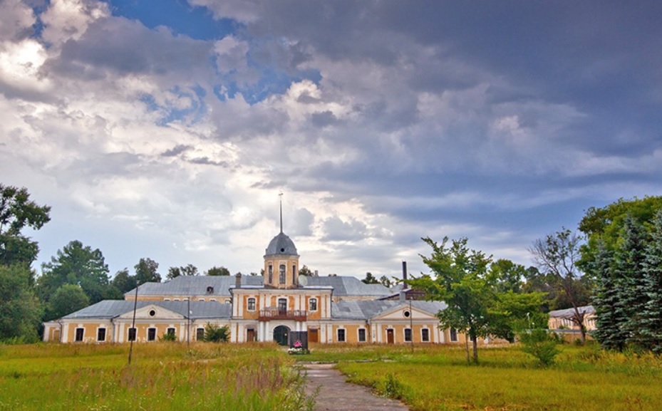 2019-й год официально объявлен Годом театра в России. Чем не повод вспомнить историю нашего владимирского театра драмы? Тем более, что в прошлом году отмечался его 170-летний юбилей. Но, как оказалось, театральная жизнь в городе забурлила намного раньше.
