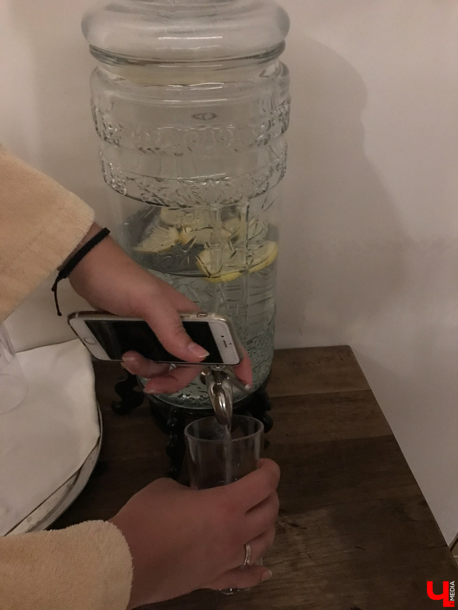 Спа-центр “Доброград” - это целый комплекс с русской парной, финской сауной, душем впечатлений, дорожкой Кнейпа, открытыми бассейнами и другими всевозможными услугами. Мы посетили локацию и готовы вам все о ней рассказать.