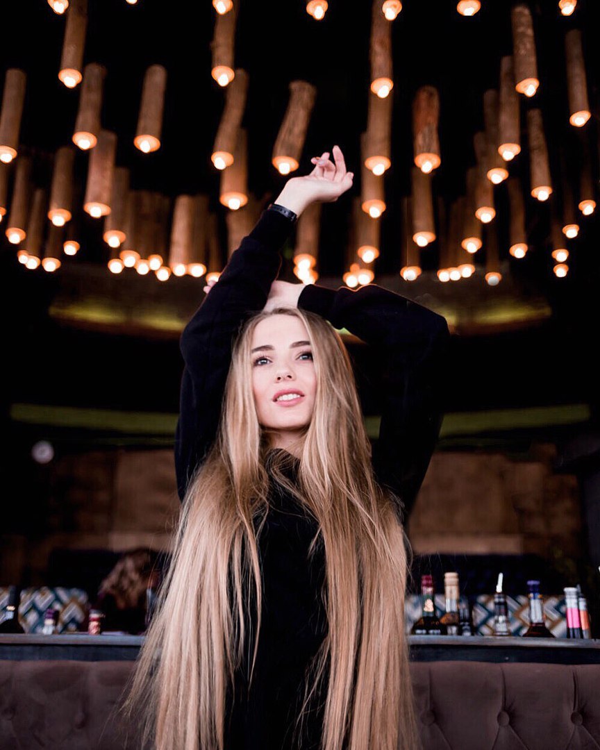 Конкурс “Ключ на спорт” продолжается. Мы рады представить вам Алёну Русакову - первую претендентку на статус самой летне-рельефной “Девушки июня”.