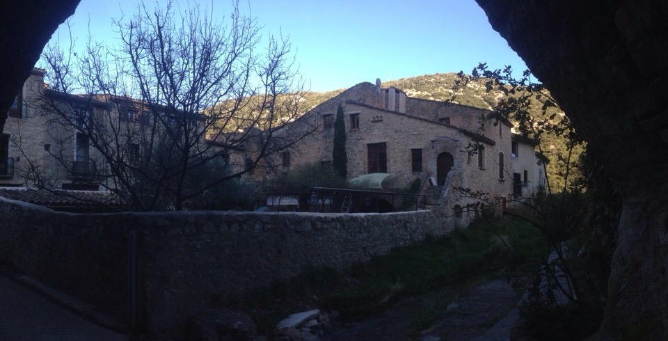 Владимирский художник Михаил Герасимов побывал на пленэре во Франции, по итогам которого прошла выставка. Живописец рассказал о поездке, о том, как создавал полотна.