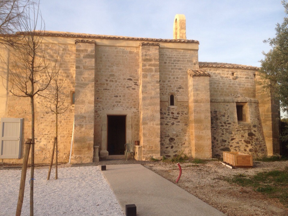 Владимирский художник Михаил Герасимов побывал на пленэре во Франции, по итогам которого прошла выставка. Живописец рассказал о поездке, о том, как создавал полотна.