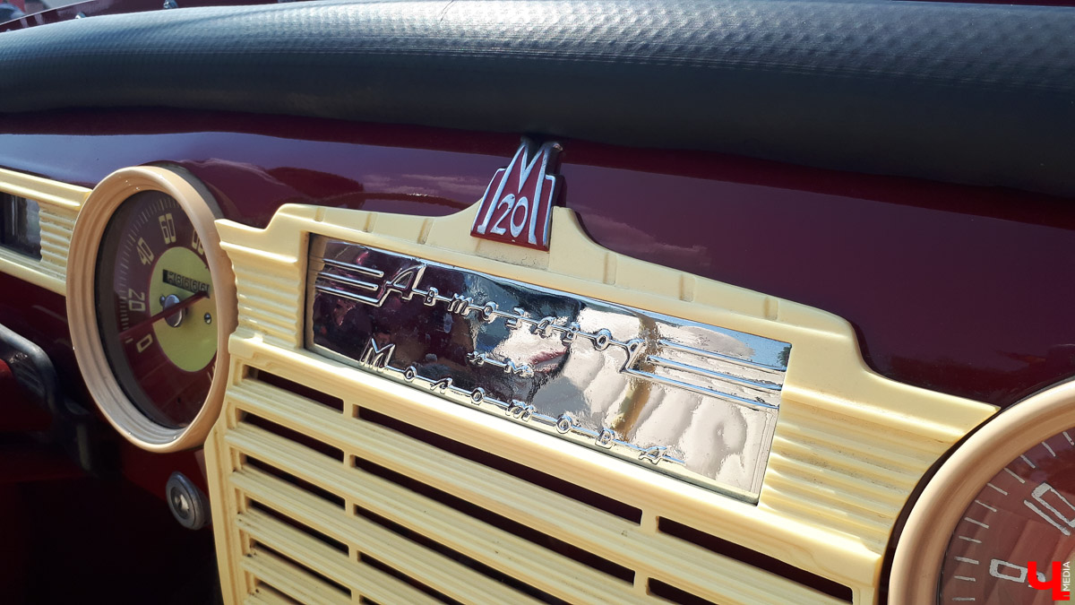 В субботу в Суздале состоялся “Suzdal Retro Show 2019”. В город прибыли ретро-автомобили из разных уголков страны