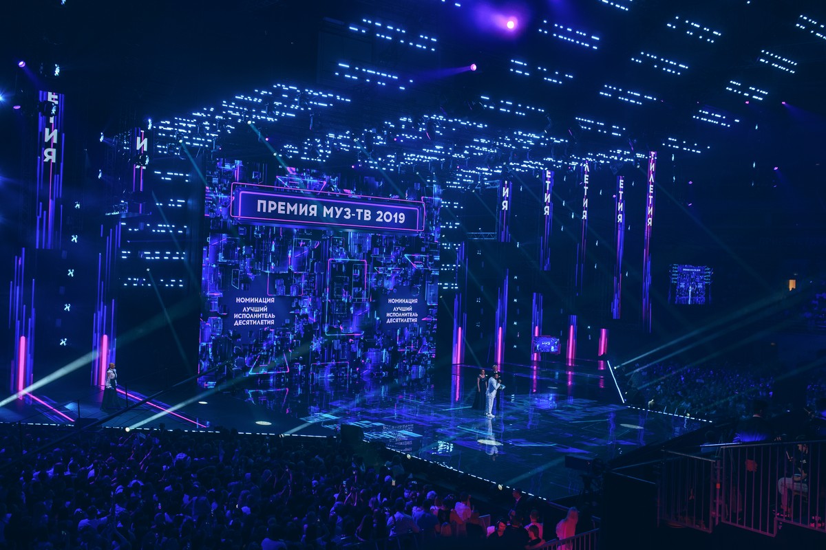 Интервью со звездными гостями премии, самые яркие моменты шоу. Обо всем великолепии “Муз-ТВ 2019” нам рассказал звездный журналист Сергей Сажин.