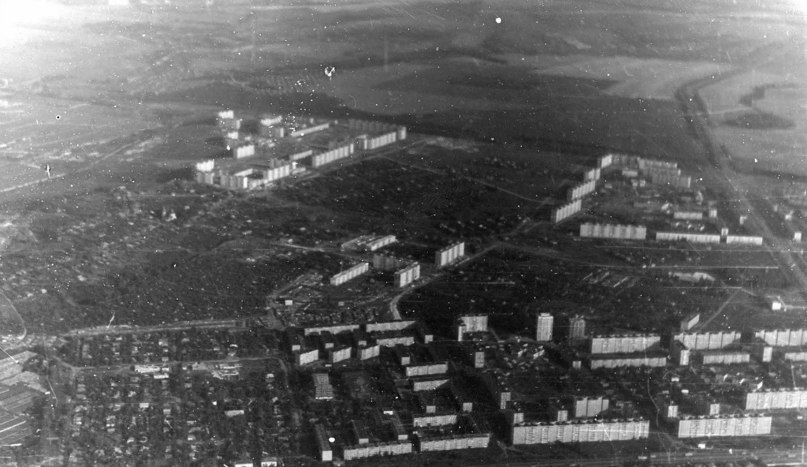 Краевед Александр Пронин провел для нас необычную экскурсию по Суздальскому проспекту. Он поделился интересными ретро-фото и рассказал историю этого места